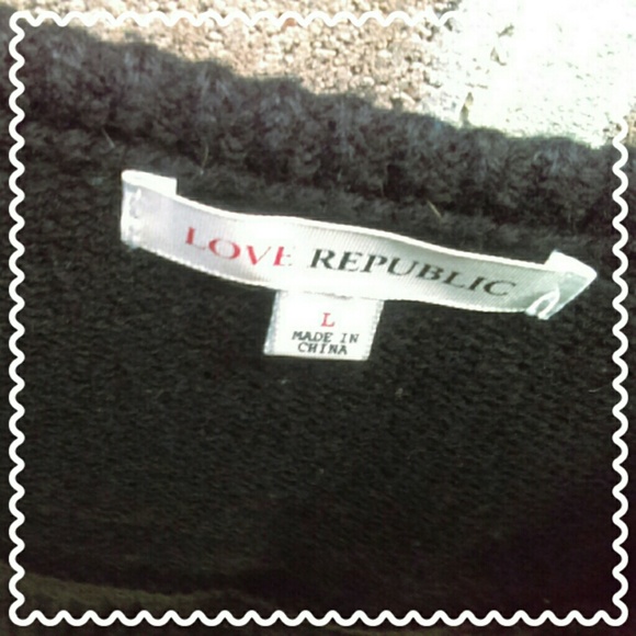 Knit Crop Top 🌹 - Picture 3 of 3